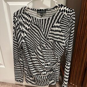 INC International Concepts Monochrome Geometric Long Sleeve Top